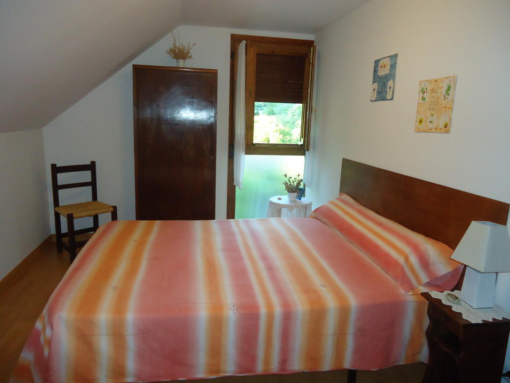 Casa Ursula Guest House Ansó Eksteriør bilde